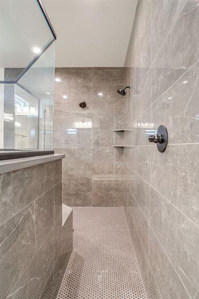 Close-up of interior finishes inside a home in Waterfall Ranch Estates, Waxahachie (Image 20).