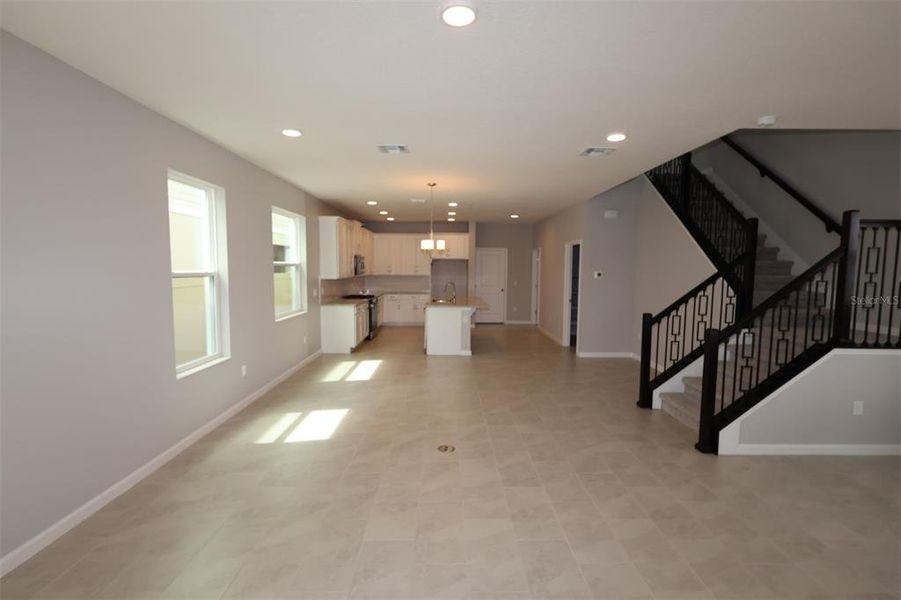 Spacious, unfurnished interior of a new home in Center Lake on the Park, St. Cloud (Image 46).