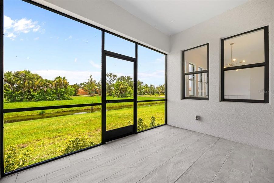 Spacious, unfurnished interior of a new home in , Punta Gorda (Image 22).