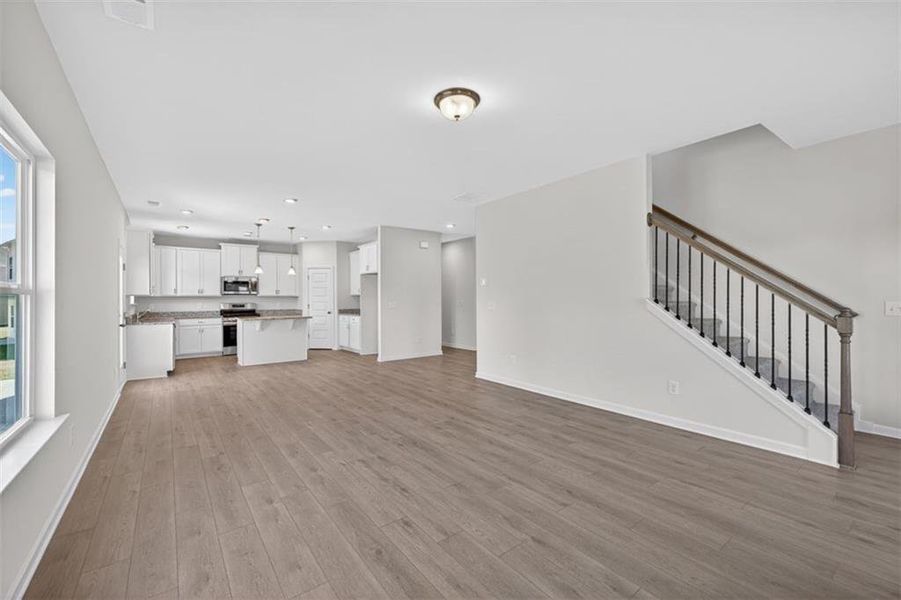 Spacious, unfurnished interior of a new home in Jones Ridge, Dallas (Image 24).