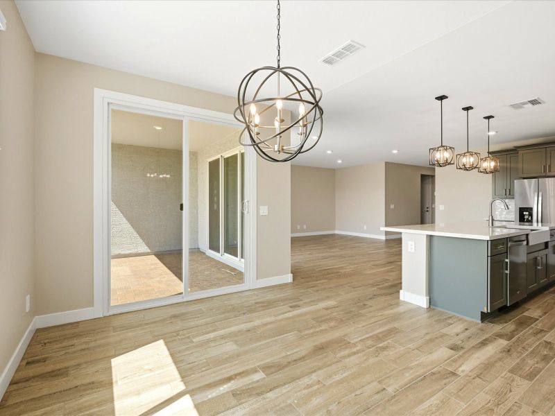 Spacious, unfurnished interior of a new home in Legacy Place, Glendale (Image 13).