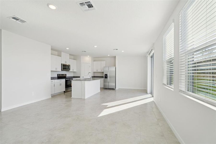 Spacious, unfurnished interior of a new home in Crosswinds - Classic Series, Haines City (Image 11).