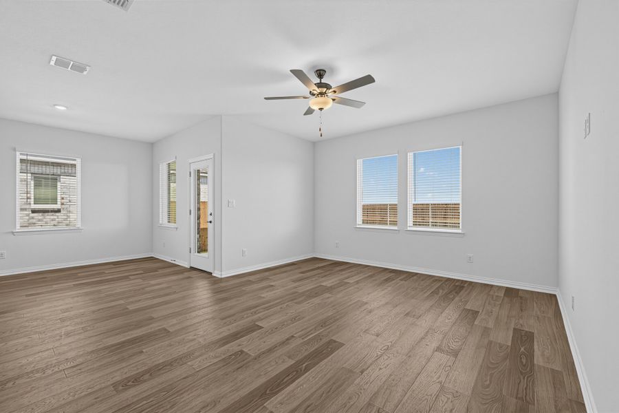 Spacious, unfurnished interior of a new home in Parks at Foster Crossing, Anna (Image 12).