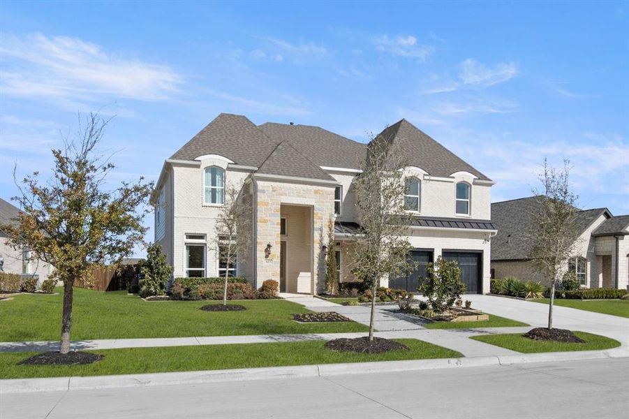 613 Majestic Oak-Front-2 613 Majestic Oak-Front-2
