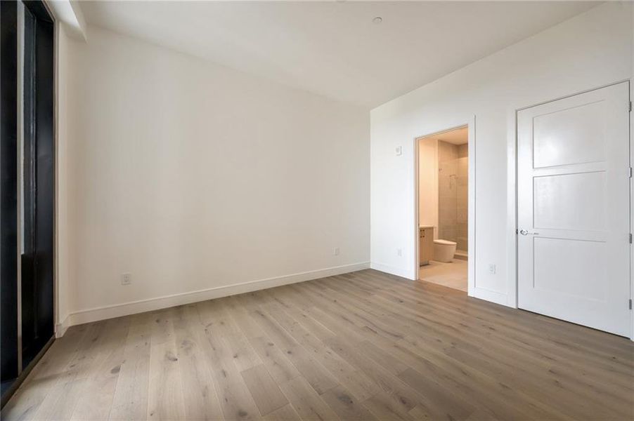 Spacious, unfurnished interior of a new home in The Dillon Buckhead, Atlanta (Image 19).