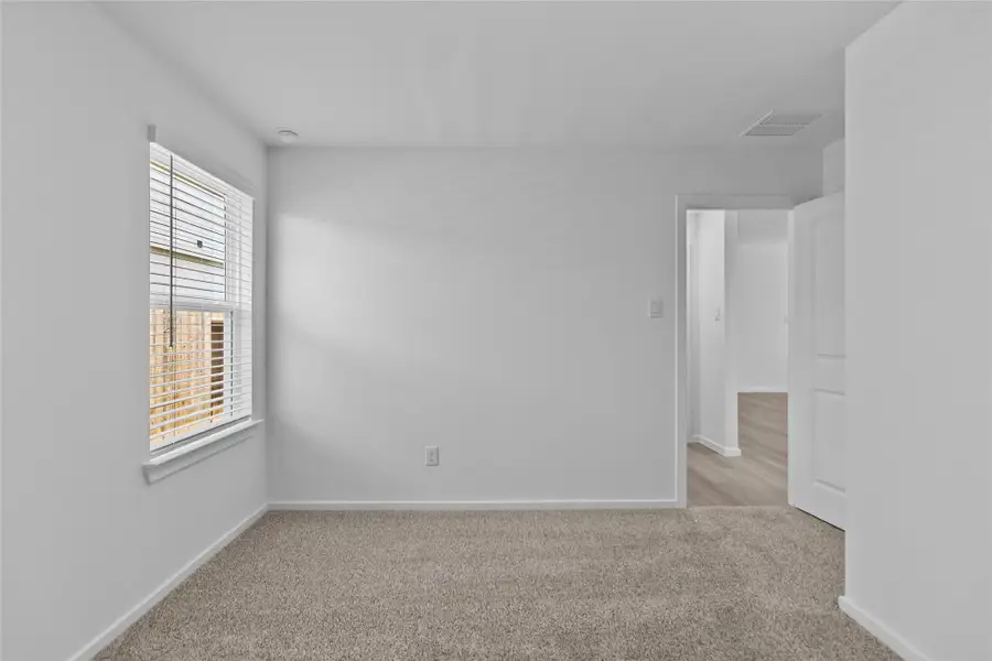 Spacious, unfurnished interior of a new home in Venetian Pines, Conroe (Image 18). Spacious, unfurnished interior of a new home in Venetian Pines, Conroe (Image 18).