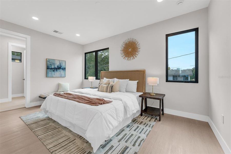 Furnished interior view inside a new home in , Orlando (Image 11).