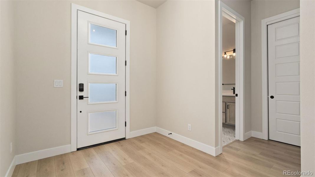 Spacious, unfurnished interior of a new home in Pelican Shores at Water Valley, Windsor (Image 16).