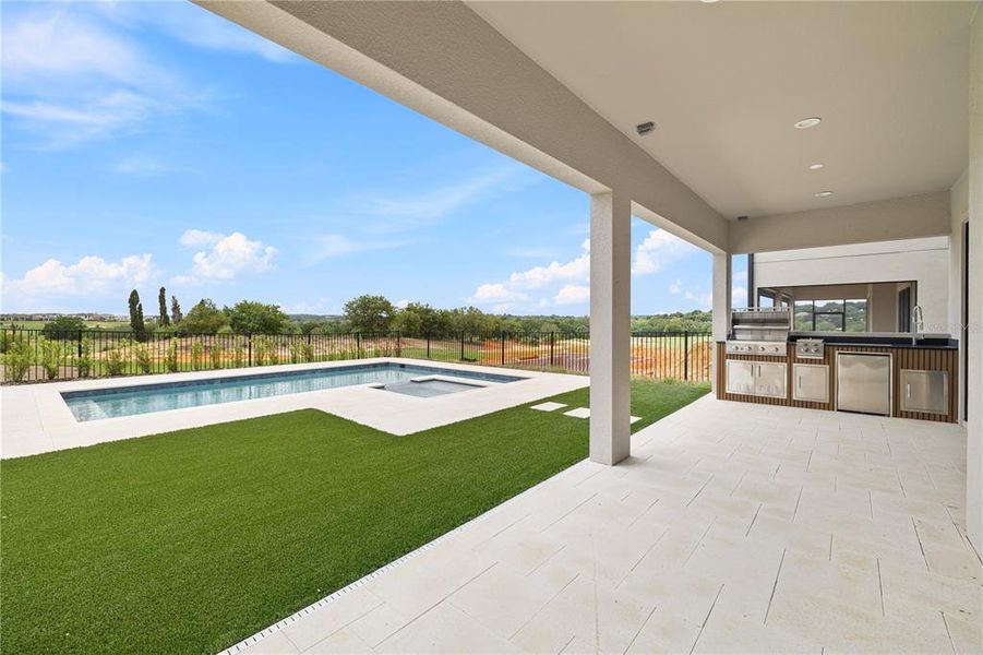 Exterior details and patio area of a home in , Montverde (Image 42).