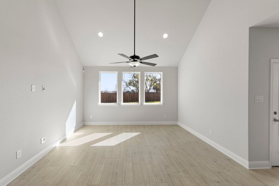 Representative unfurnished interior of a home built from the Republic by Rockwell Homes in Creekside, Royse City (Image 70). Representative unfurnished interior of a home built from the Republic by Rockwell Homes in Creekside, Royse City (Image 70).