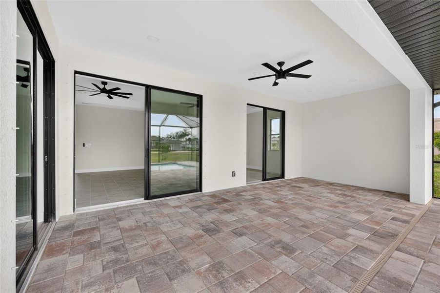 Exterior details and patio area of a home in , Cape Coral (Image 30).