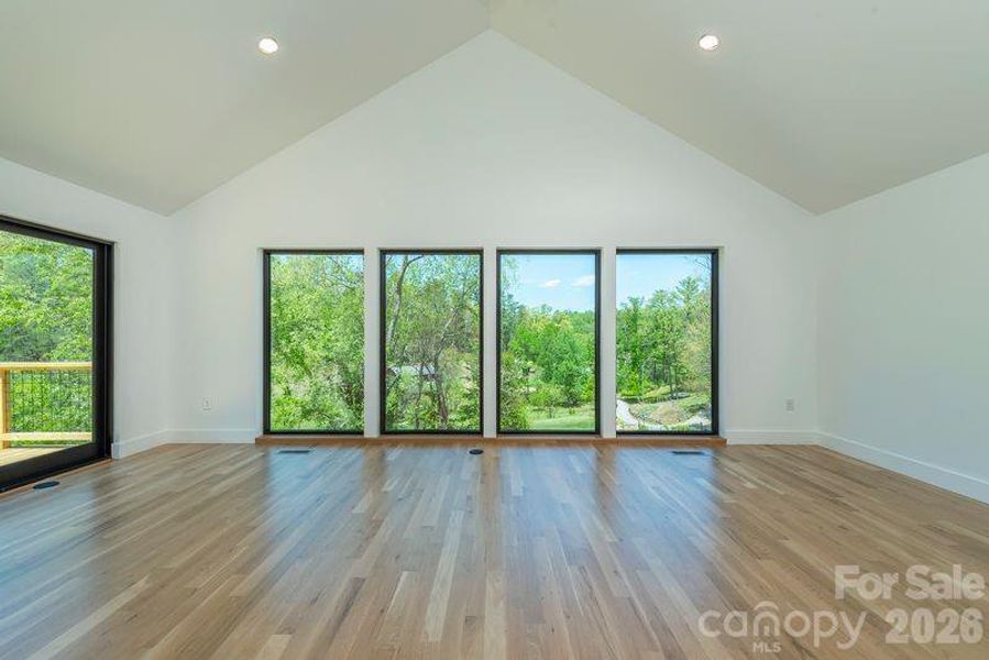 Spacious, unfurnished interior of a new home in , Asheville (Image 21).