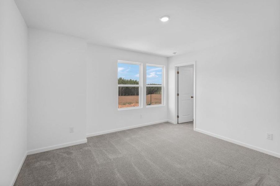 Spacious, unfurnished interior of a new home in Falls Creek, Flowery Branch (Image 23).