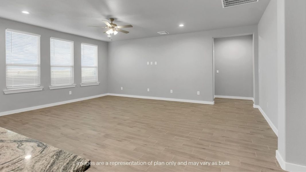 Spacious, unfurnished interior of a new home in Homestead at Parks Bell Ranch, Odessa (Image 13).