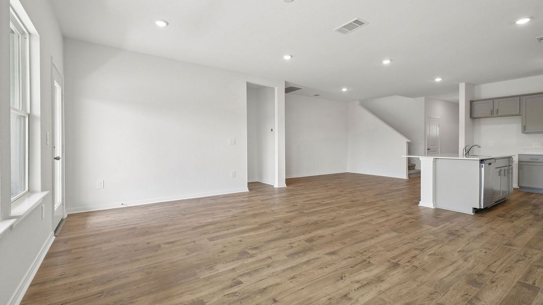 Spacious, unfurnished interior of a new home in Prairie Lakes, Buda (Image 16).