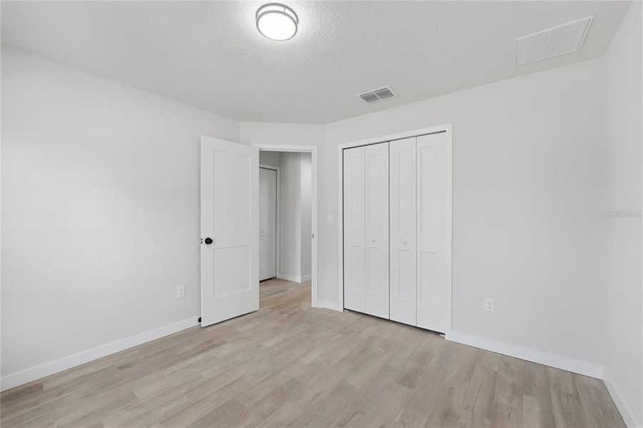 Spacious, unfurnished interior of a new home in , Ocala (Image 19).