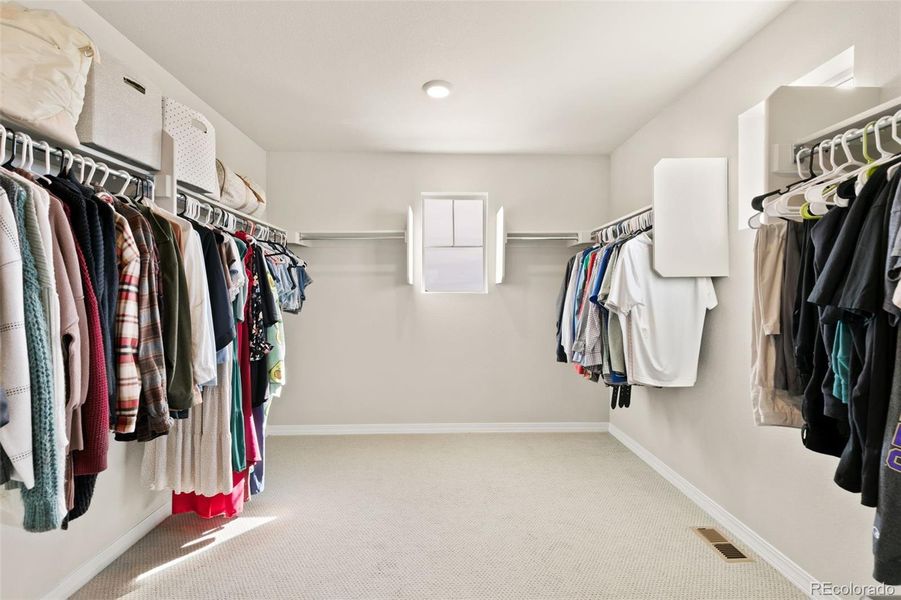 Image 36 of a home in .