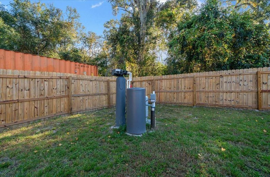 Exterior details and patio area of a home in , Ocala (Image 26).