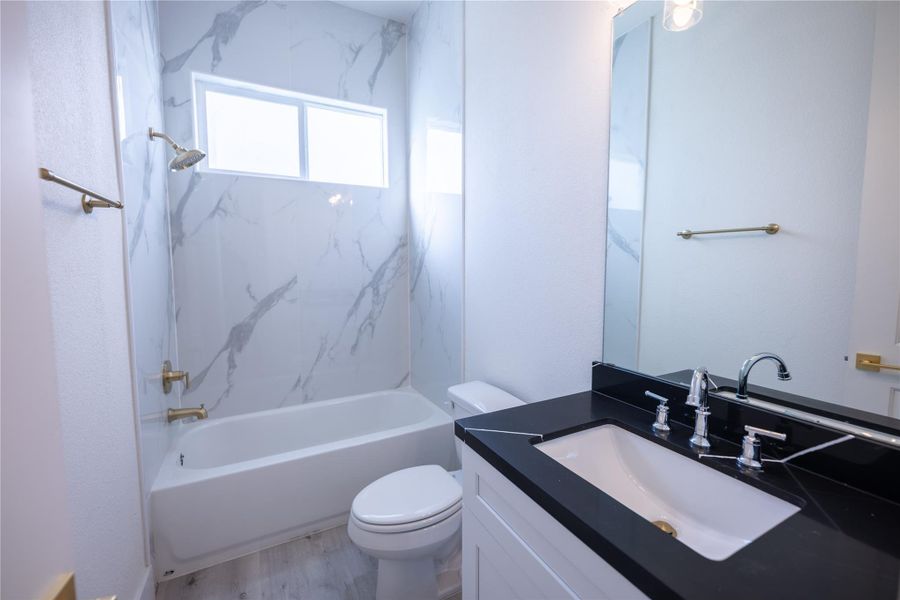 Full Bath 1 Full Bath 1