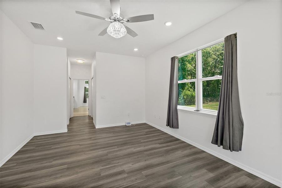 Spacious, unfurnished interior of a new home in , Pierson (Image 21).