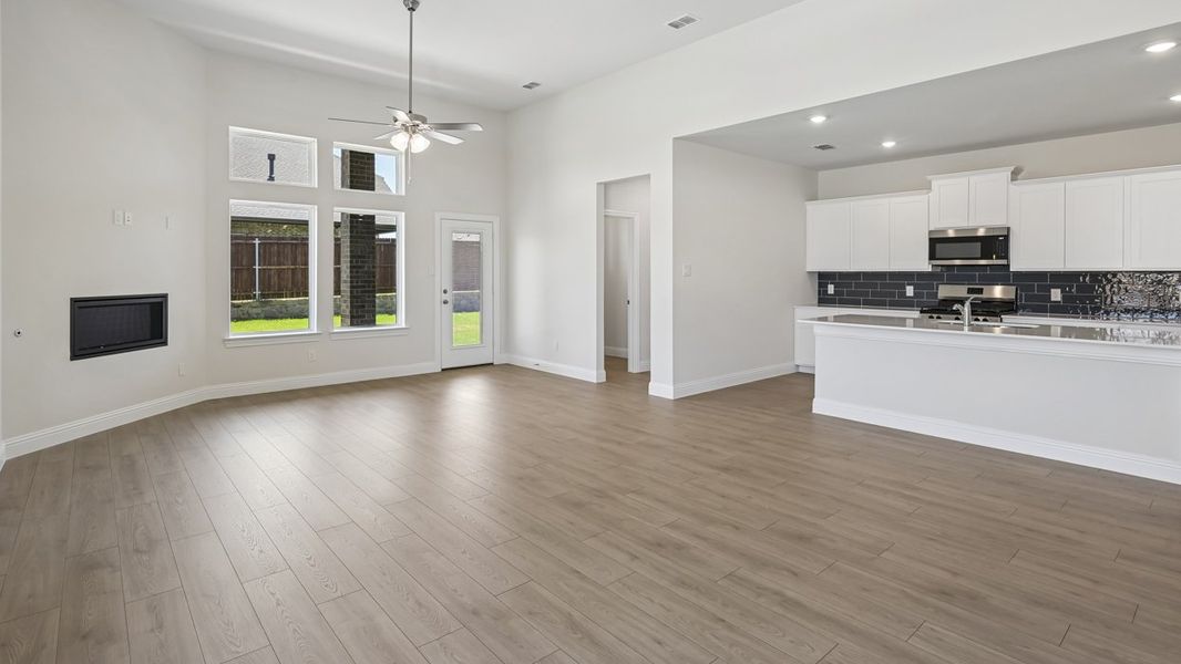 Spacious, unfurnished interior of a new home in Silverado, Aubrey (Image 7). Spacious, unfurnished interior of a new home in Silverado, Aubrey (Image 7).