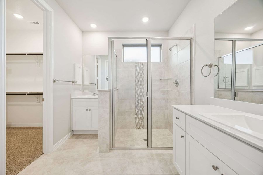 Furnished interior view inside a new home in Avondale, Fate (Image 11).