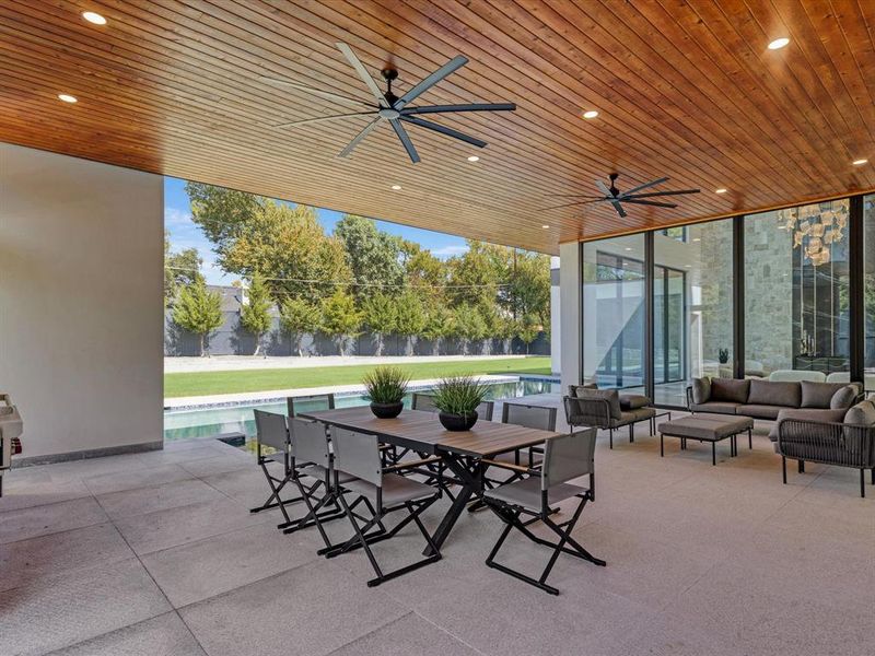 Community amenities in , Dallas (Image 16). Community amenities in , Dallas (Image 16).