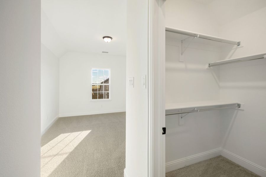 Spacious, unfurnished interior of a new home in Cambridge Crossing, Celina (Image 42).