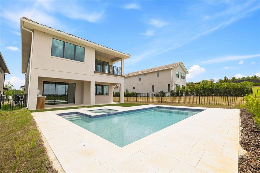 Exterior details and patio area of a home in , Montverde (Image 43).