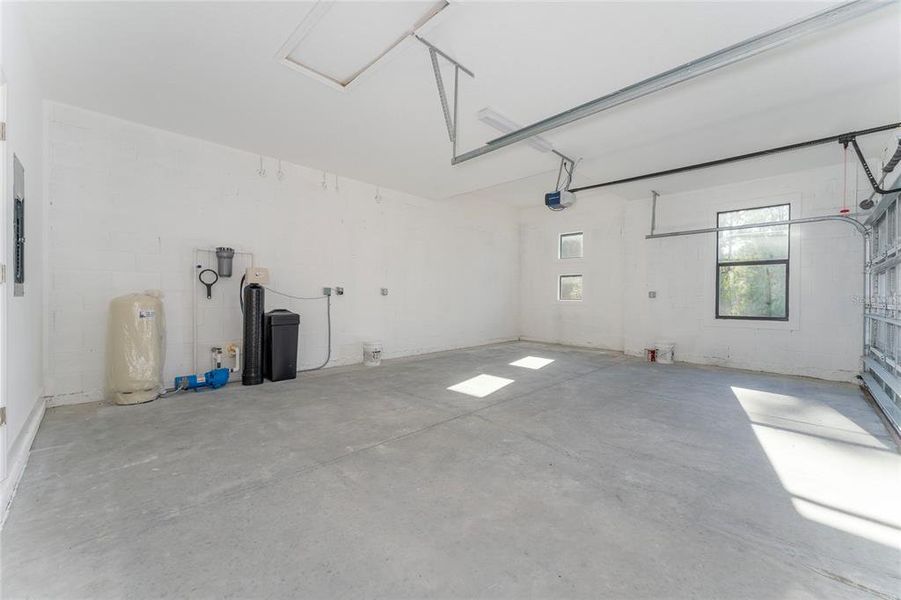 Spacious, unfurnished interior of a new home in , Palm Bay (Image 15). Spacious, unfurnished interior of a new home in , Palm Bay (Image 15).