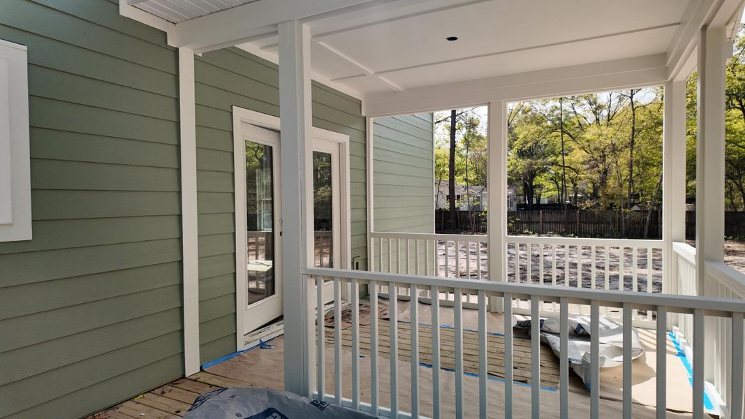 Exterior details and patio area of a home in , Hollywood (Image 3).