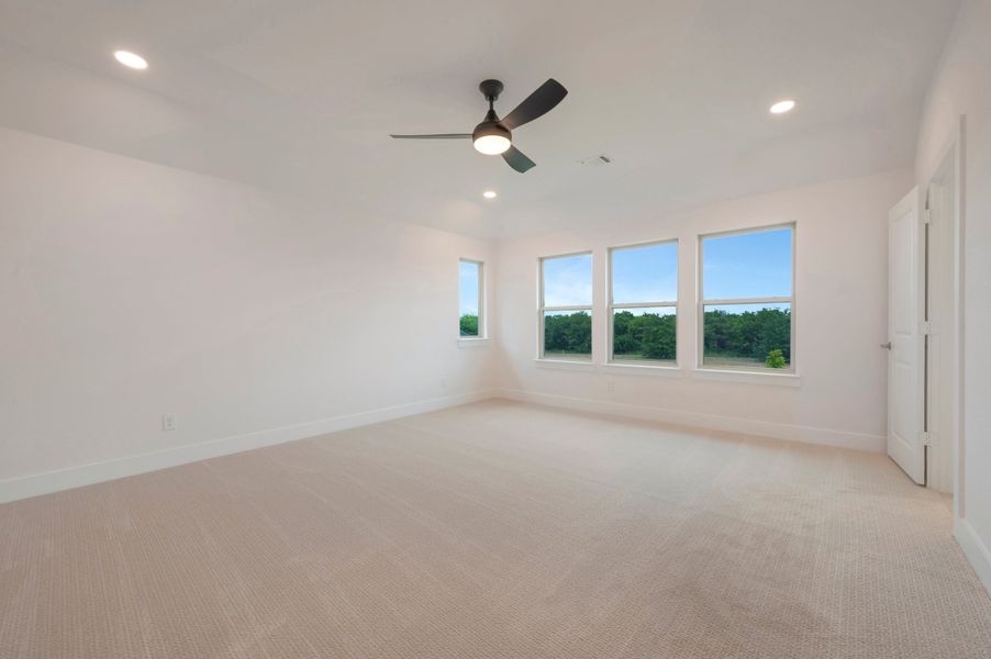 Spacious, unfurnished interior of a new home in Treeline, Justin (Image 18).