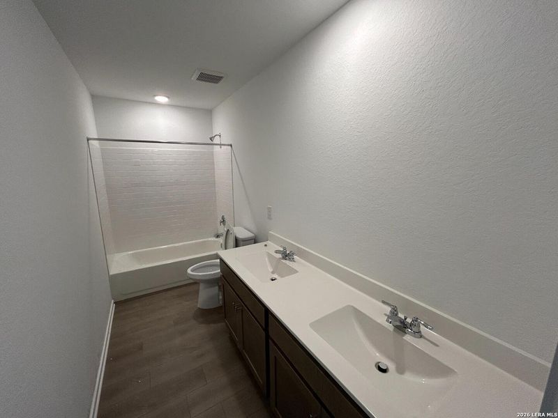 Furnished interior view inside a new home in Meadows at Hennersby Hollow 40's, San Antonio (Image 10). Furnished interior view inside a new home in Meadows at Hennersby Hollow 40's, San Antonio (Image 10).