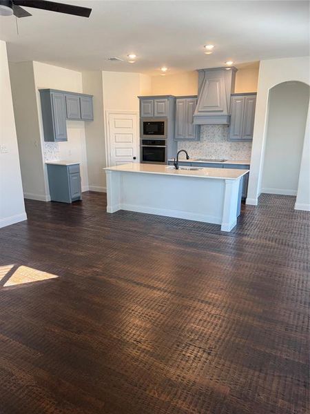 Spacious, unfurnished interior of a new home in DeBerry Heritage, Josephine (Image 11).