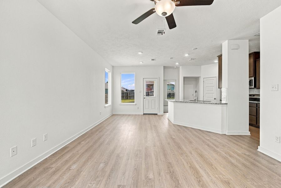 Spacious, unfurnished interior of a new home in Arrowhead Farms, Caldwell (Image 8). Spacious, unfurnished interior of a new home in Arrowhead Farms, Caldwell (Image 8).