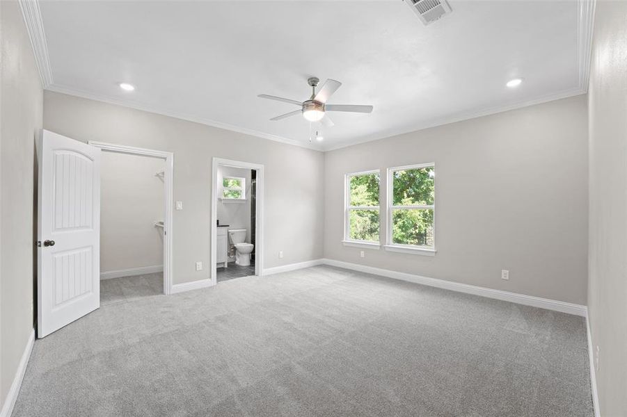 Spacious, unfurnished interior of a new home in , Dallas (Image 12).