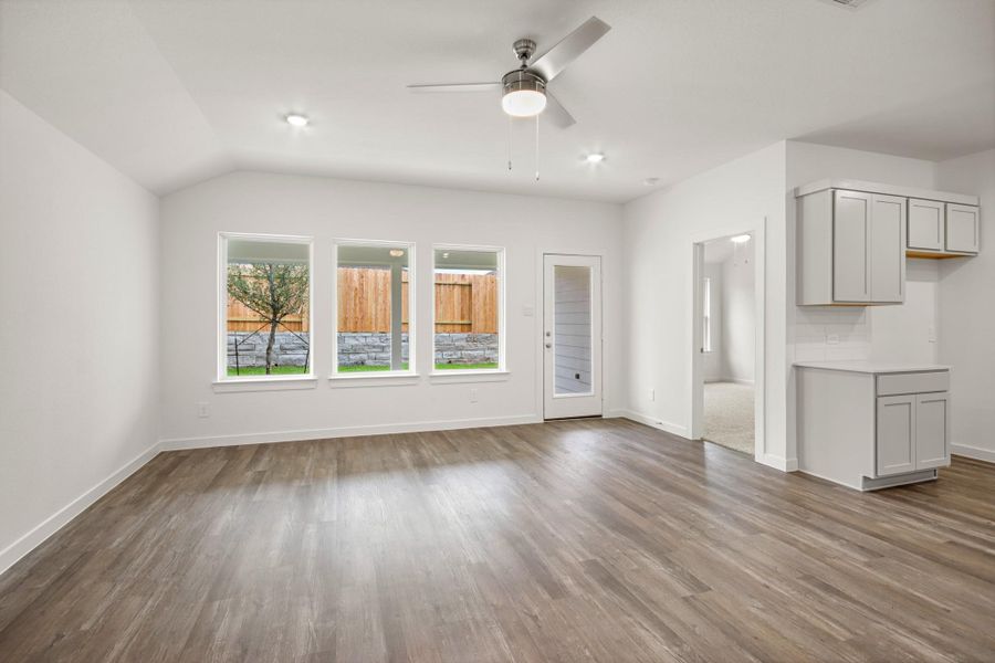 Spacious, unfurnished interior of a new home in Chapel Lakes, Montgomery (Image 10). Spacious, unfurnished interior of a new home in Chapel Lakes, Montgomery (Image 10).