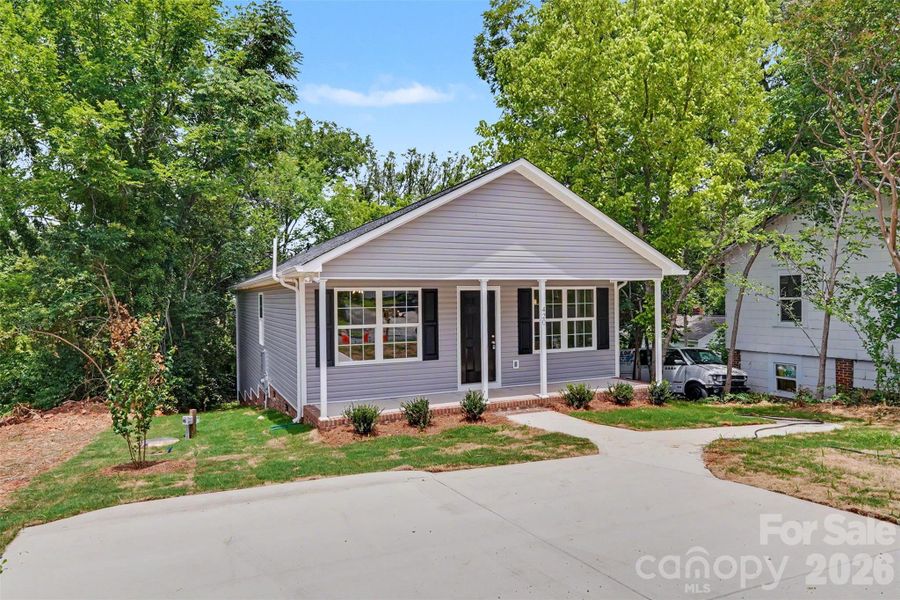 Front exterior of a new home in , Rock Hill, SC, highlighting curb appeal (Image 19). Front exterior of a new home in , Rock Hill, SC, highlighting curb appeal (Image 19).