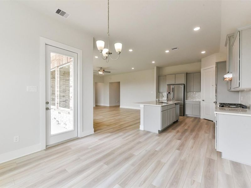 Image 32 of a home in Lago Mar.