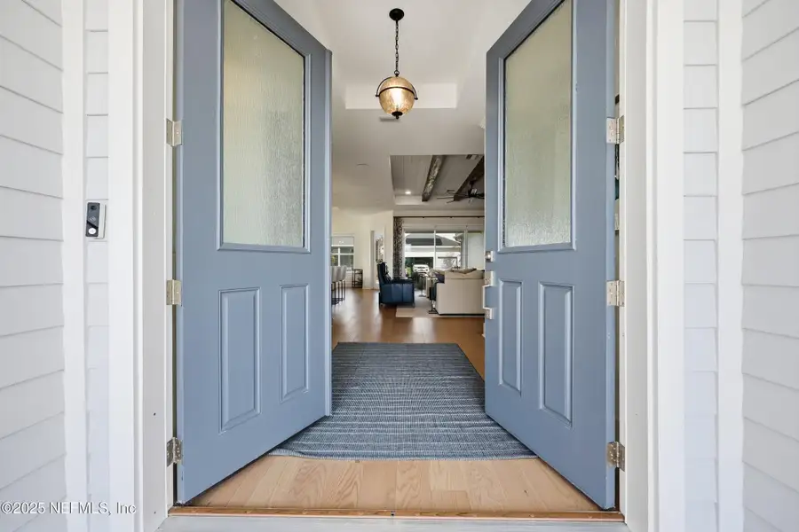 Exterior details and patio area of a home in , Jacksonville (Image 3).