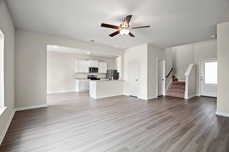 Spacious, unfurnished interior of a new home in Freeman Ranch, Katy (Image 12). Spacious, unfurnished interior of a new home in Freeman Ranch, Katy (Image 12).