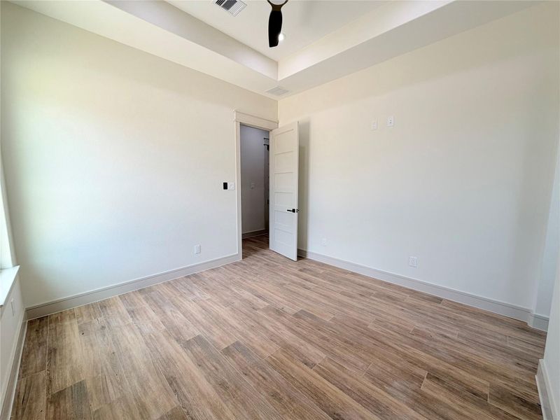 Spacious, unfurnished interior of a new home in , Washington (Image 39).