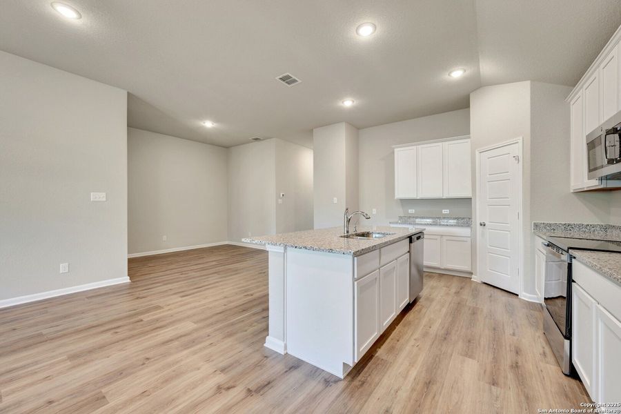Furnished interior view inside a new home in Jordan's Ranch, San Antonio (Image 10). Furnished interior view inside a new home in Jordan's Ranch, San Antonio (Image 10).