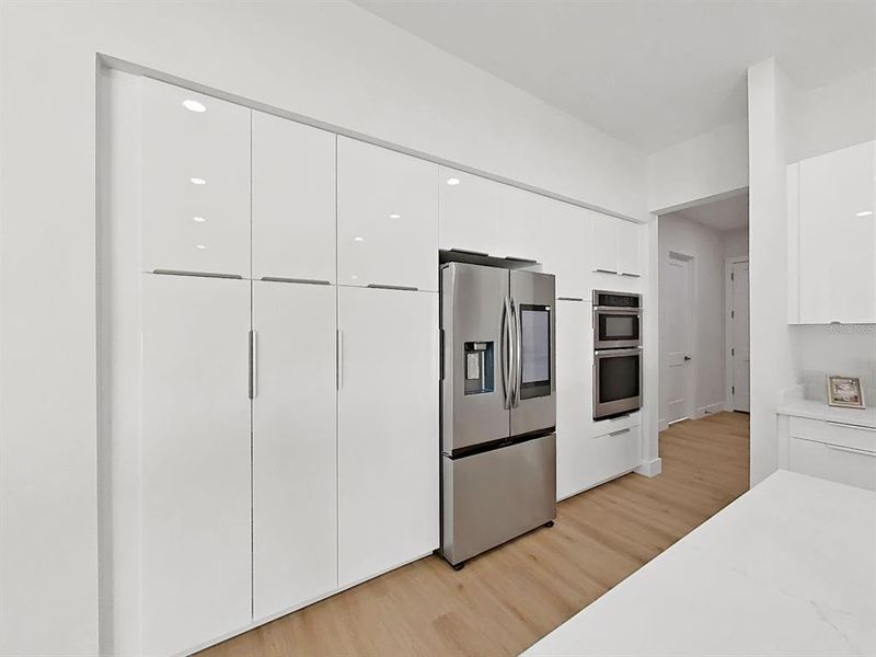 Furnished interior view inside a new home in , Lutz (Image 31). Furnished interior view inside a new home in , Lutz (Image 31).