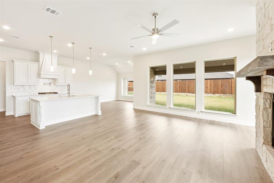 Spacious, unfurnished interior of a new home in Addison Hills, Cedar Hill (Image 32).