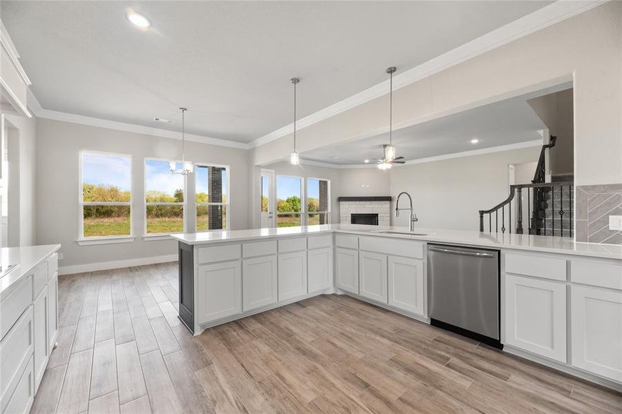 Furnished interior view inside a new home in Crystal Springs Estates, Alvarado (Image 5).