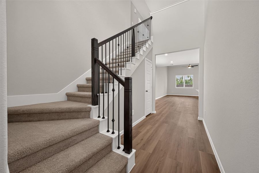 Spacious, unfurnished interior of a new home in Bammel Oaks, Houston (Image 22).