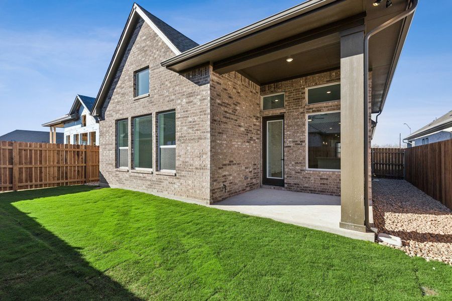 Exterior details and patio area of a home in South Brook, Leander (Image 3).