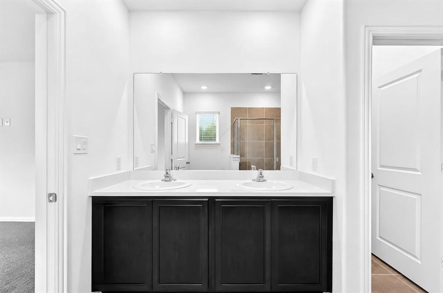 2620 Glacier Road ~ Ready Now!