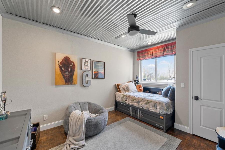 Furnished interior view inside a new home in , Groesbeck (Image 13).